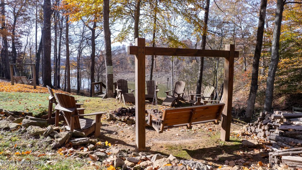 Photo of 800 Patriots Landing Ln, Falls Of Rough, KY 40119 (MLS # 1703482)