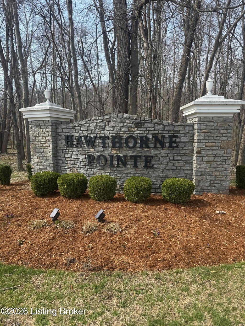 Photo of 9113 Hawthorne Pointe Dr, Louisville, KY 40272 (MLS # 1712083)