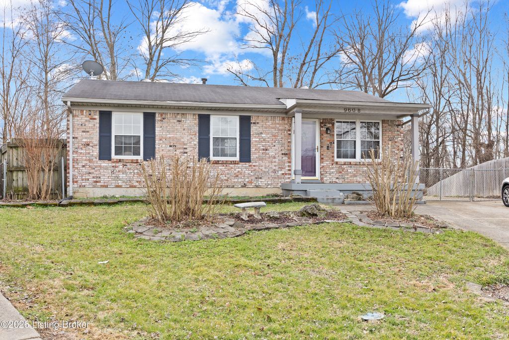 Photo of 9608 Pembury Ct, Louisville, KY 40272 (MLS # 1710592)