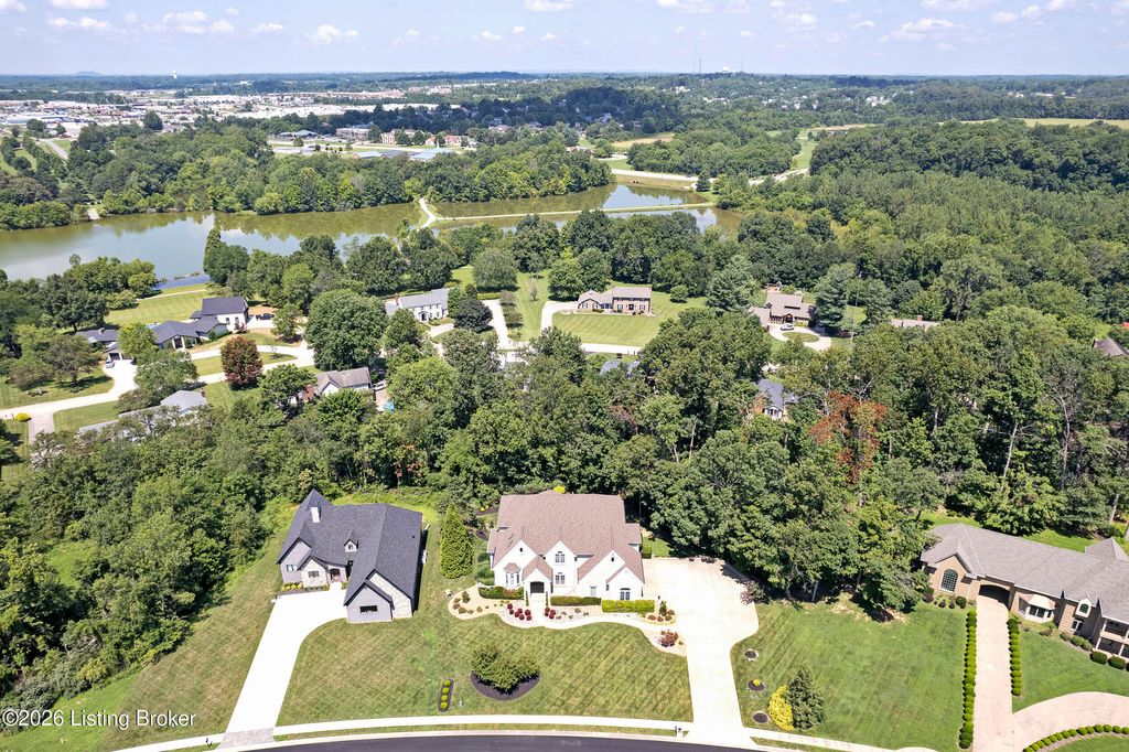 Photo of 1110 Cave Run Ln, Elizabethtown, KY 42701 (MLS # 1708462)