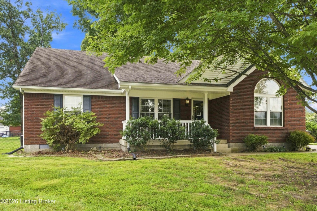 Photo of 103 Pacific Ct, Coxs Creek, KY 40013 (MLS # 1727672)
