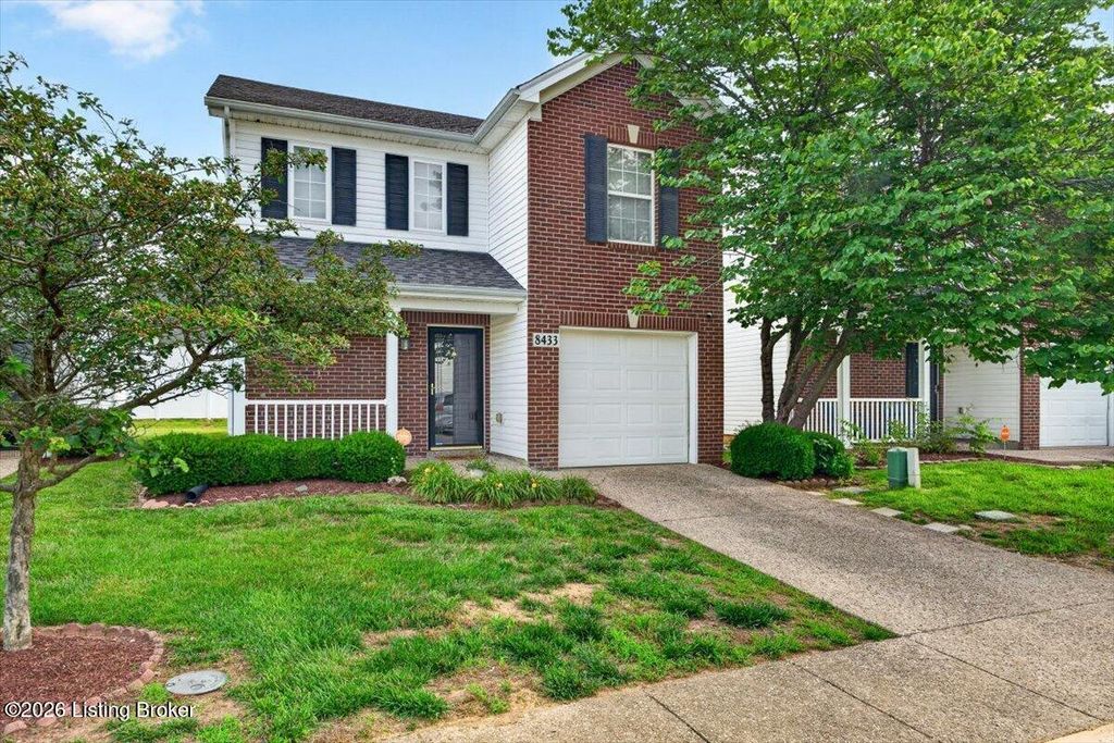 Photo of 8433 Arbor Meadow Way, Louisville, KY 40228 (MLS # 1719296)