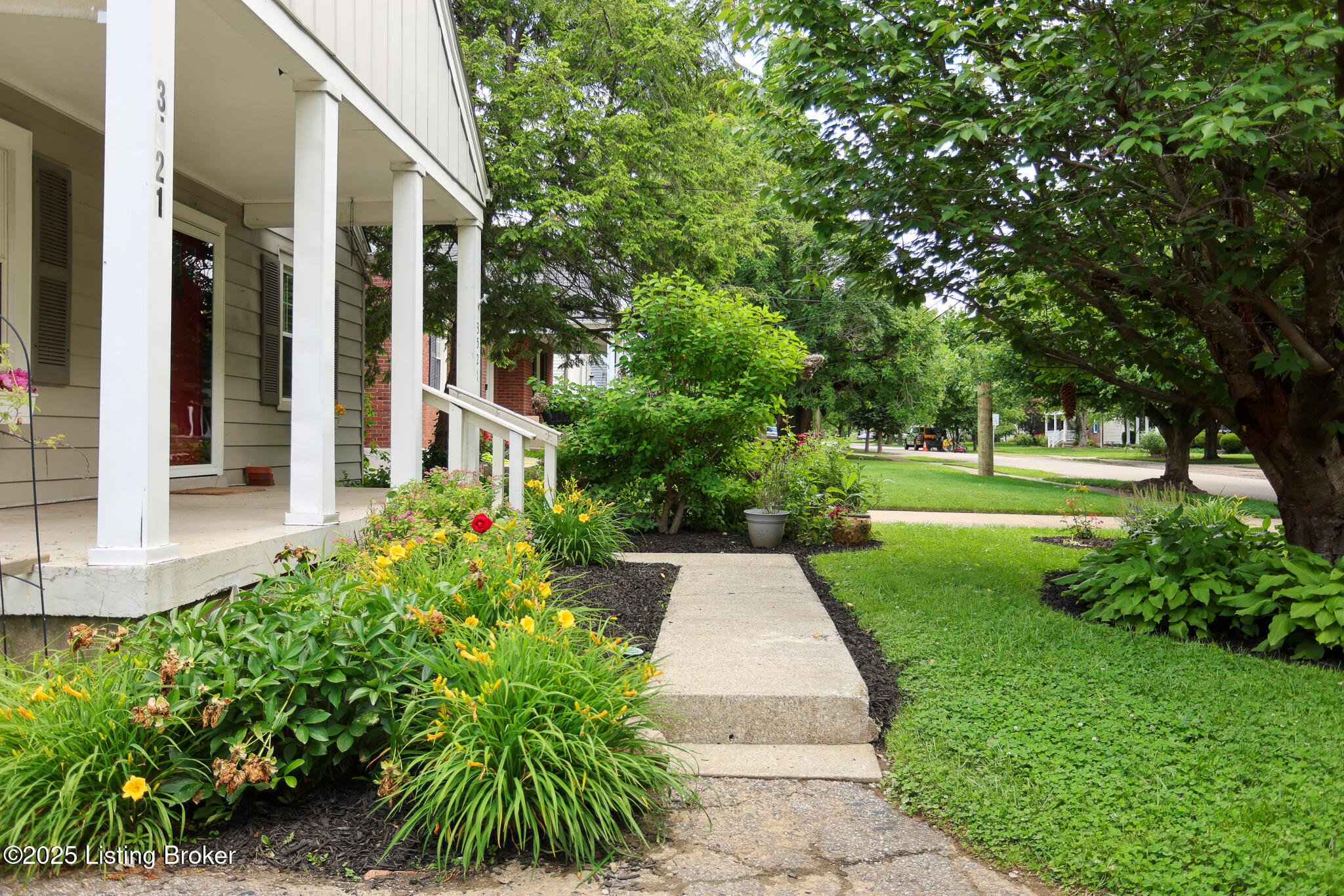 3521 Warner Ave, Louisville, Kentucky image 6