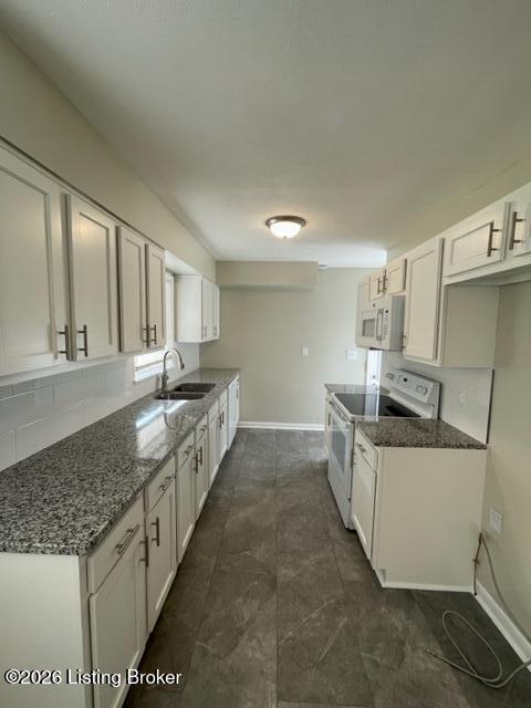 Photo of 2306 Youngland Ave, Louisville, KY 40216 (MLS # 1722365)