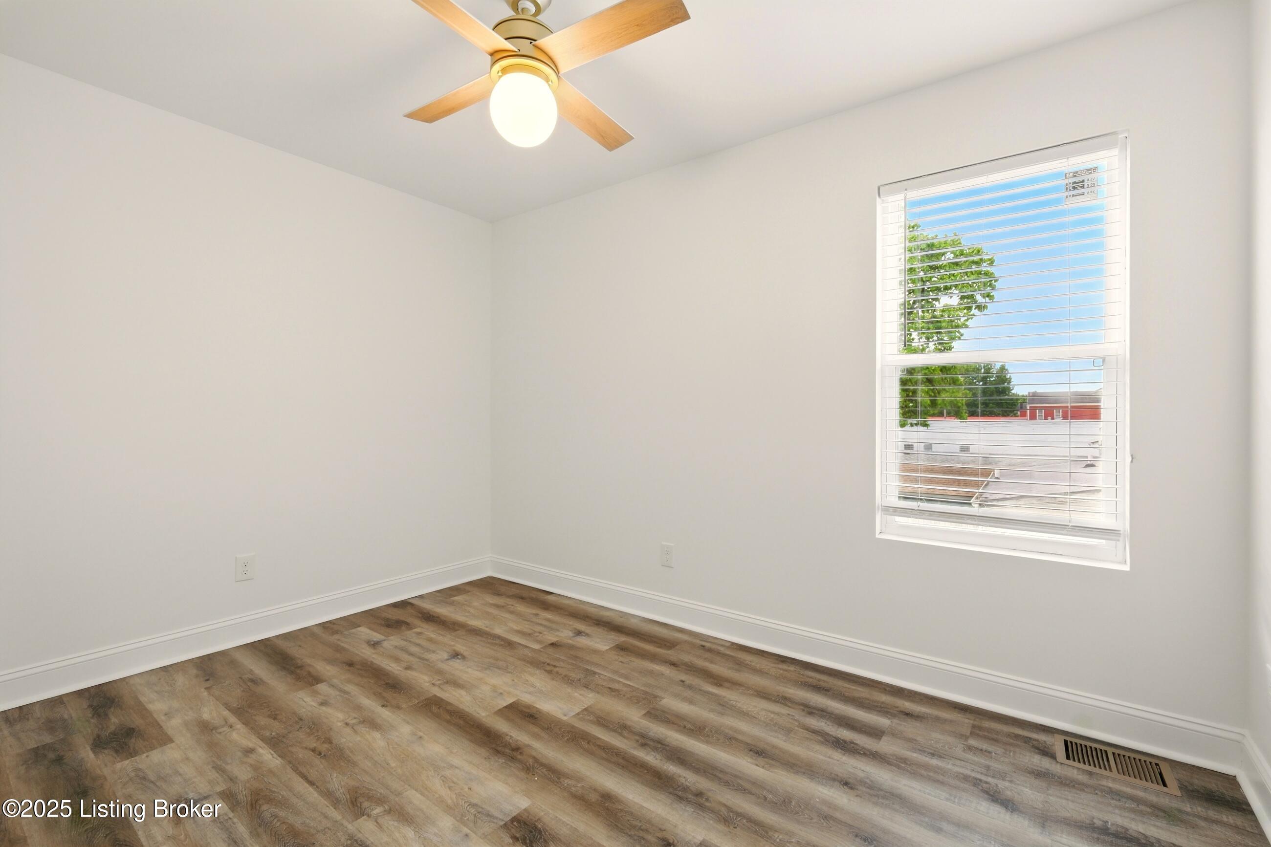 923 S Preston St, Louisville, Kentucky image 24