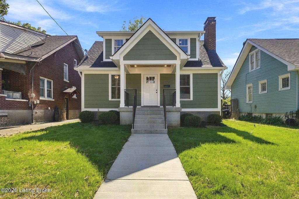 Photo of 1656 Richmond Dr, Louisville, KY 40205 (MLS # 1733250)