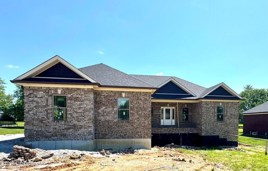 Photo of 381 Robin Way, Shepherdsville, KY 40165 (MLS # 1716834)
