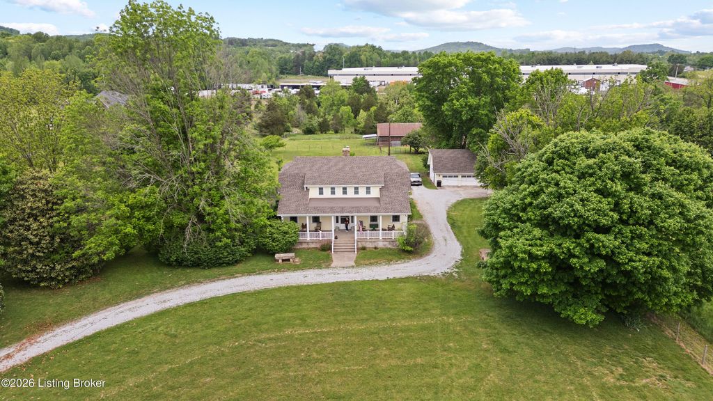 Photo of 3215 W Blue Lick Rd, Shepherdsville, KY 40165 (MLS # 1716287)