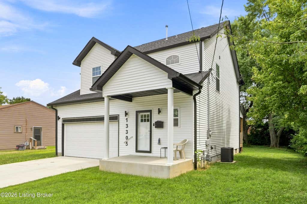 Photo of 13305 Forge Cir, Louisville, KY 40272 (MLS # 1726929)