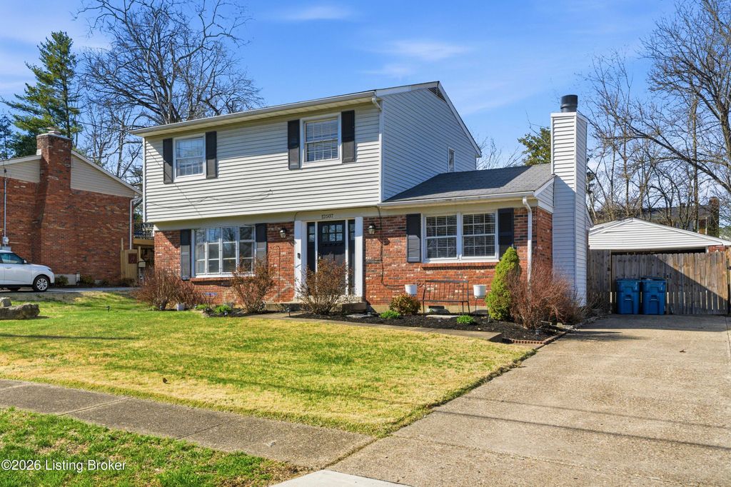 Photo of 12507 Echo Bridge Rd, Louisville, KY 40243 (MLS # 1711431)