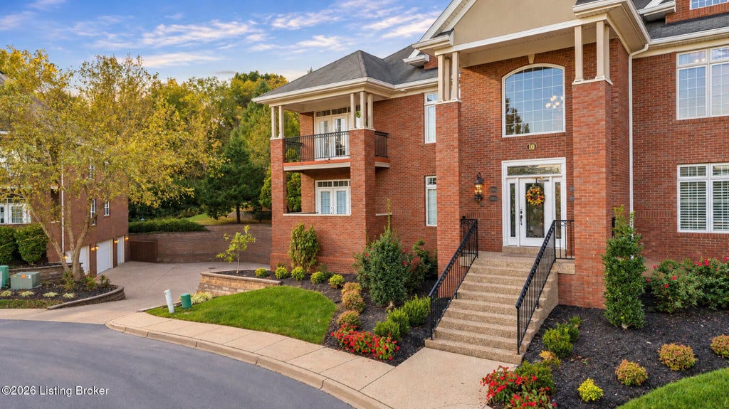 Photo of 15304 Royal Troon Ave, Louisville, KY 40245 (MLS # 1732755)
