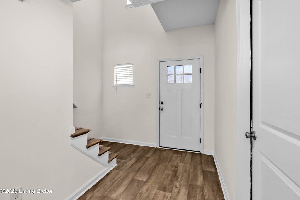 Photo of 6116 Goalby Dr, Louisville, KY 40258 (MLS # 1712045)