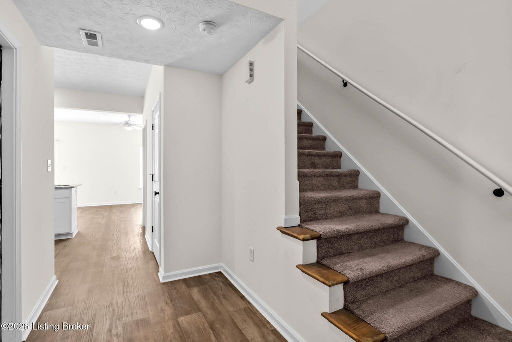 Photo of 6116 Goalby Dr, Louisville, KY 40258 (MLS # 1712045)