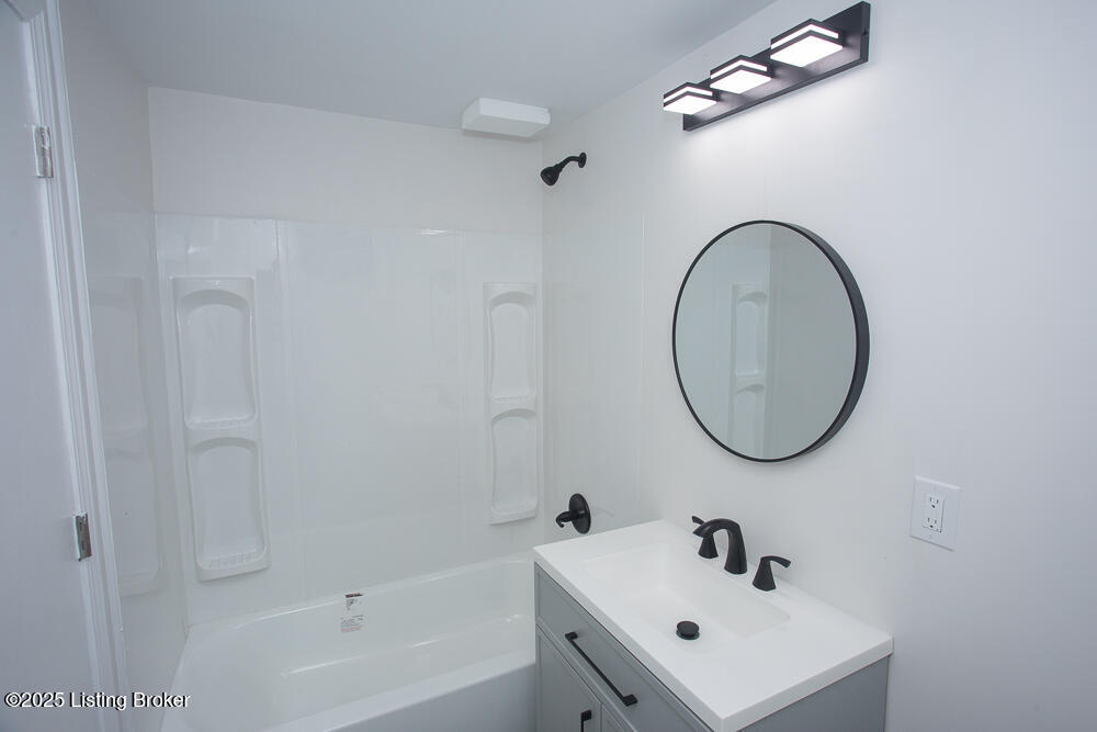 730 S 38th St, Louisville, Kentucky image 36