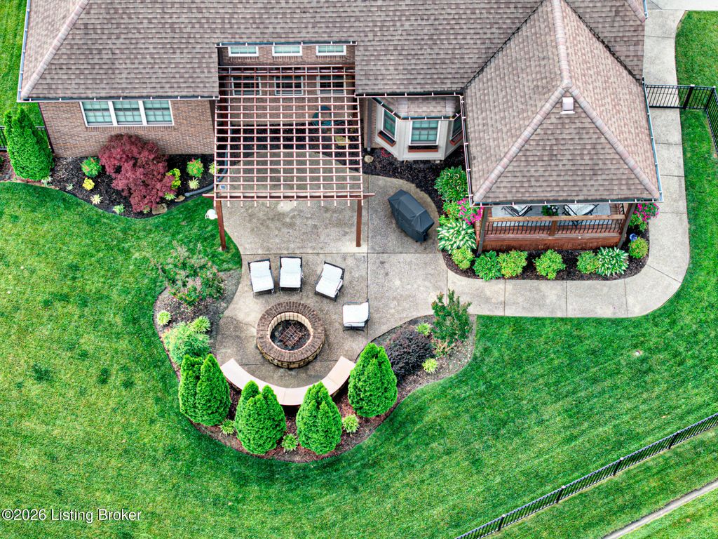 Photo of 5020 Carriage Pass Pl, Louisville, KY 40299 (MLS # 1718783)