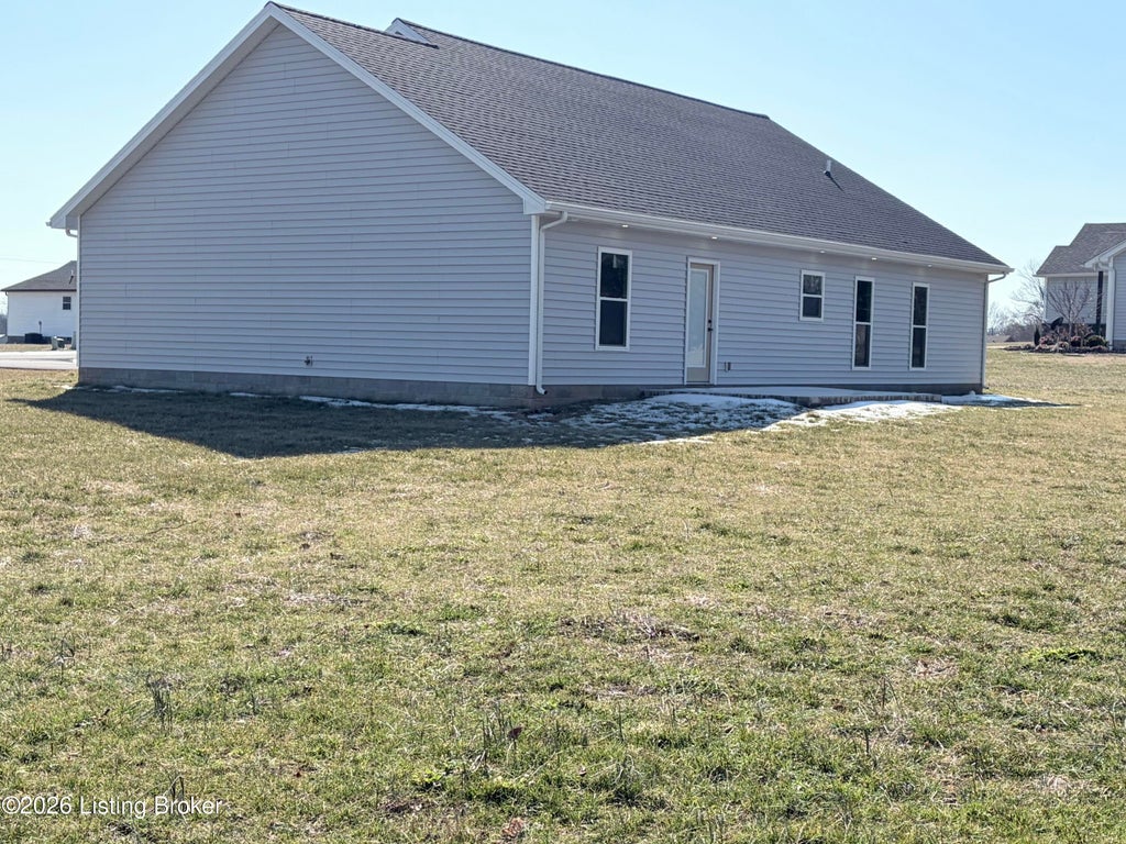 Photo of 133 Lakeside Pl, Campbellsville, KY 42718 (MLS # 1732520)