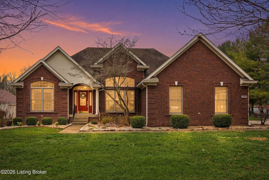 Photo of 5010 Pasafino Ct, Louisville, KY 40299 (MLS # 1710994)