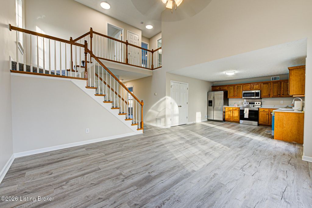 Photo of 10503 Waycross Ave, Louisville, KY 40229 (MLS # 1707743)