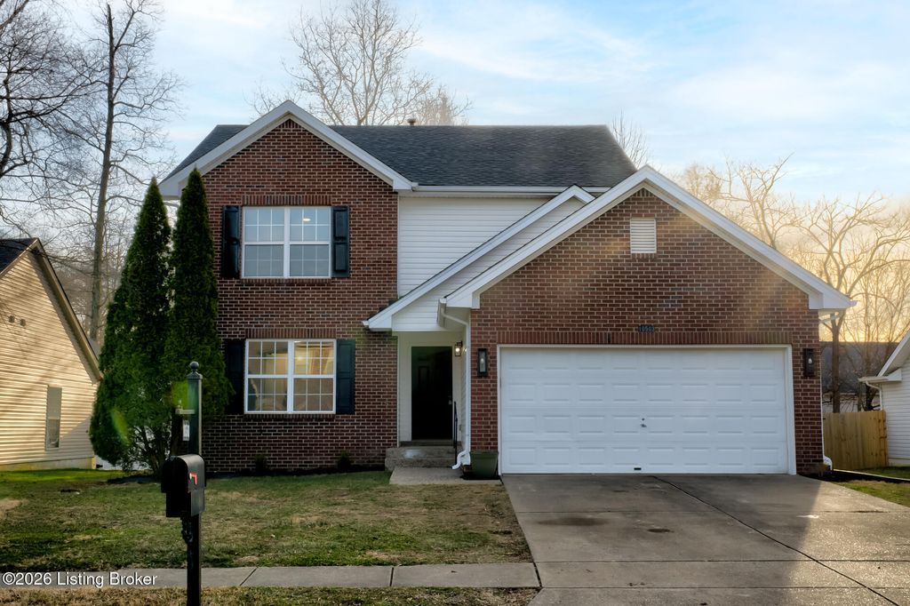Photo of 10503 Waycross Ave, Louisville, KY 40229 (MLS # 1707743)