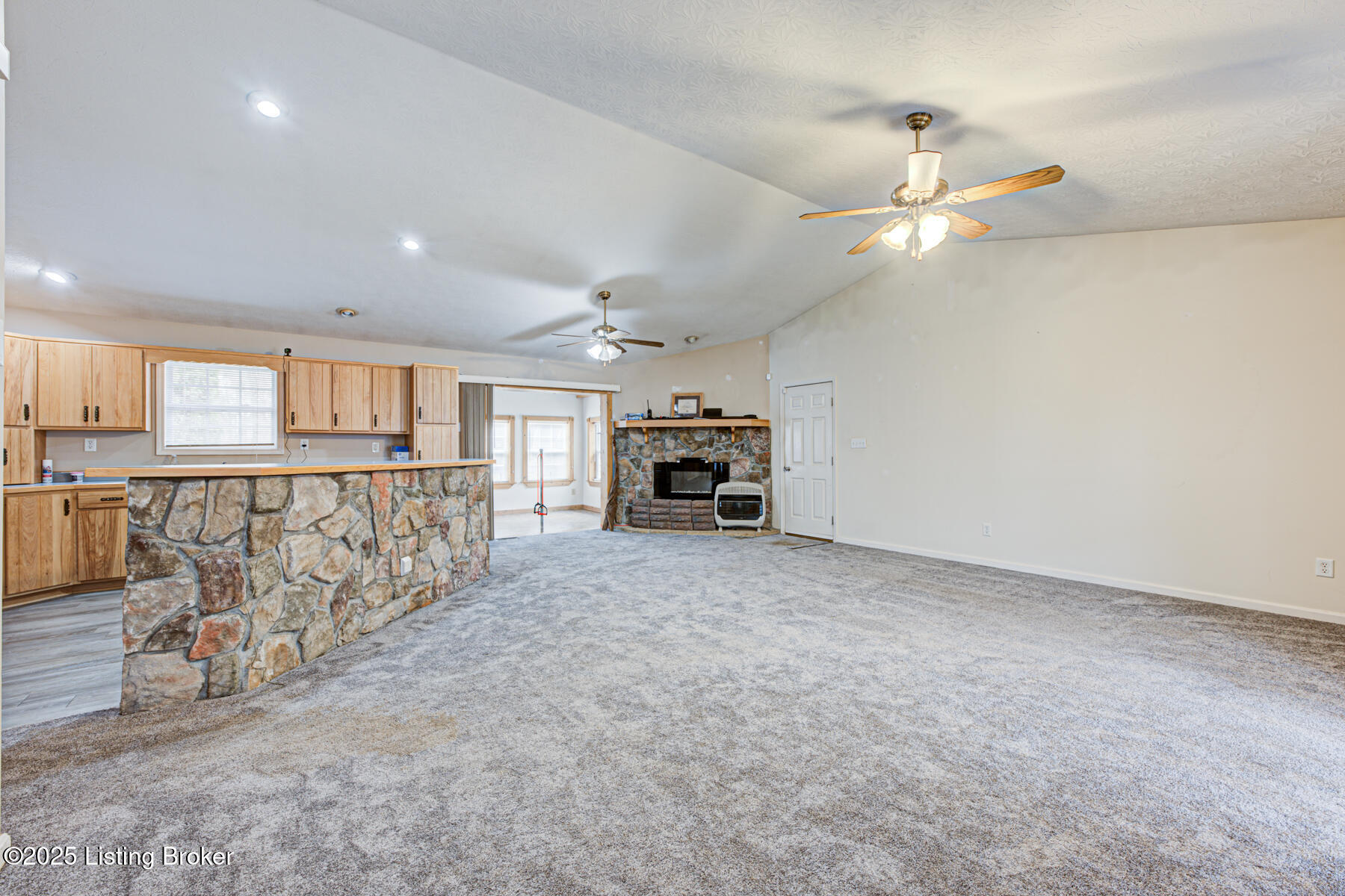 1670 Pine Creek Trail, Shepherdsville, Kentucky image 6
