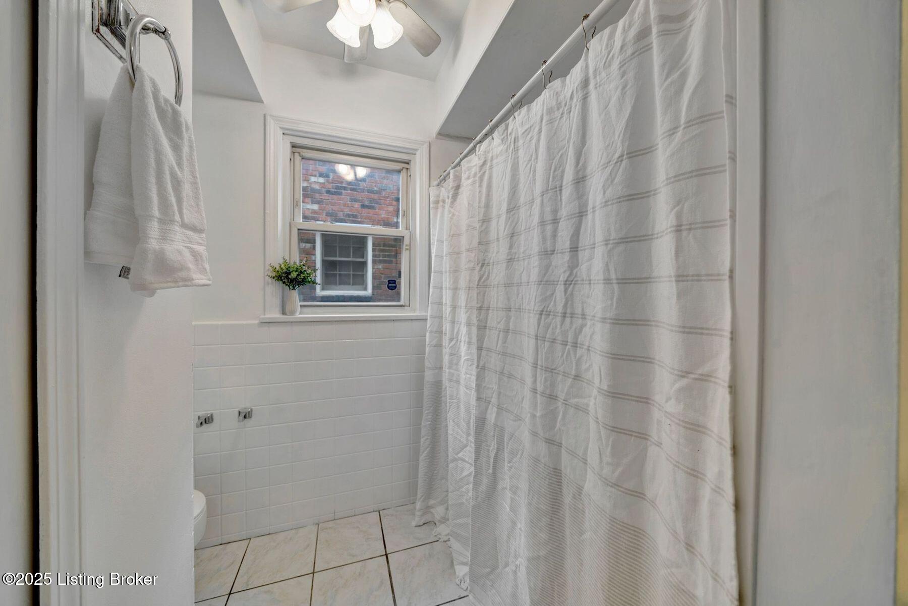 3311 Leith Ln #APT 3, Louisville, Kentucky image 9