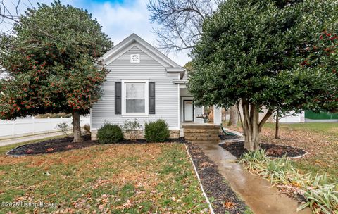 Photo of 10101 Snively Ave, Jeffersontown, KY 40299 (MLS # 1705139)