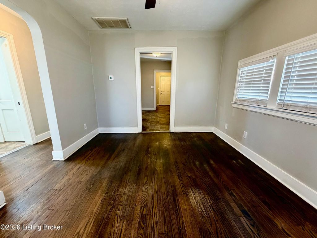 Photo of 4830 S 4th St, Louisville, KY 40214 (MLS # 1709007)