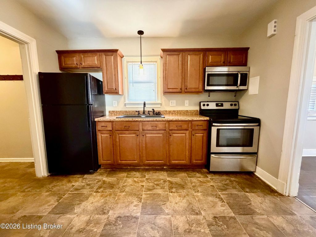 Photo of 4830 S 4th St, Louisville, KY 40214 (MLS # 1709007)