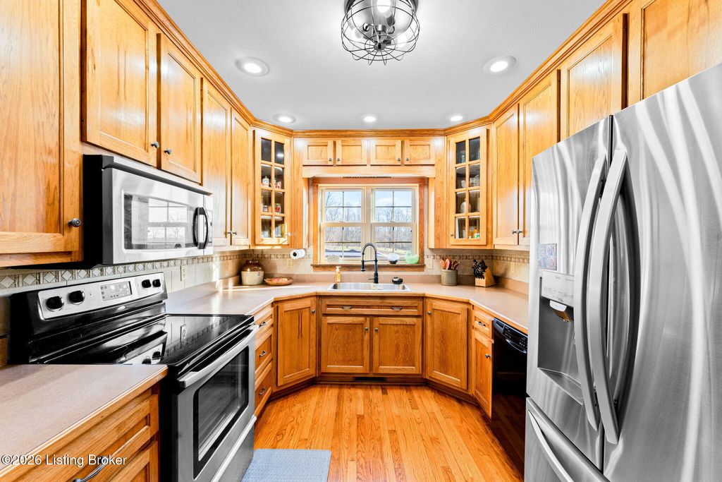 Photo of 1109 Halifax Rd, Scottsville, KY 42164 (MLS # 1707085)