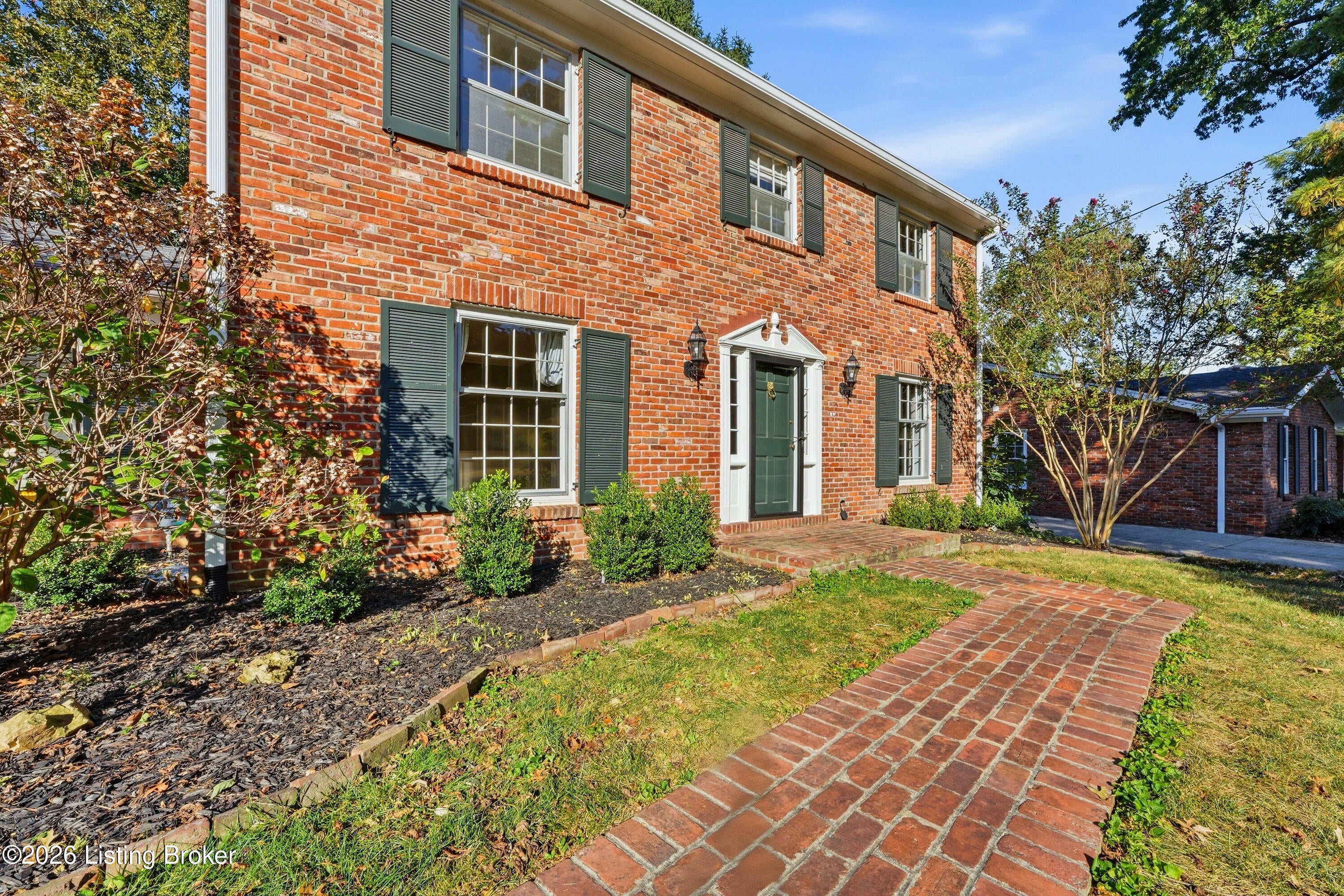 2318 Thornhill Rd