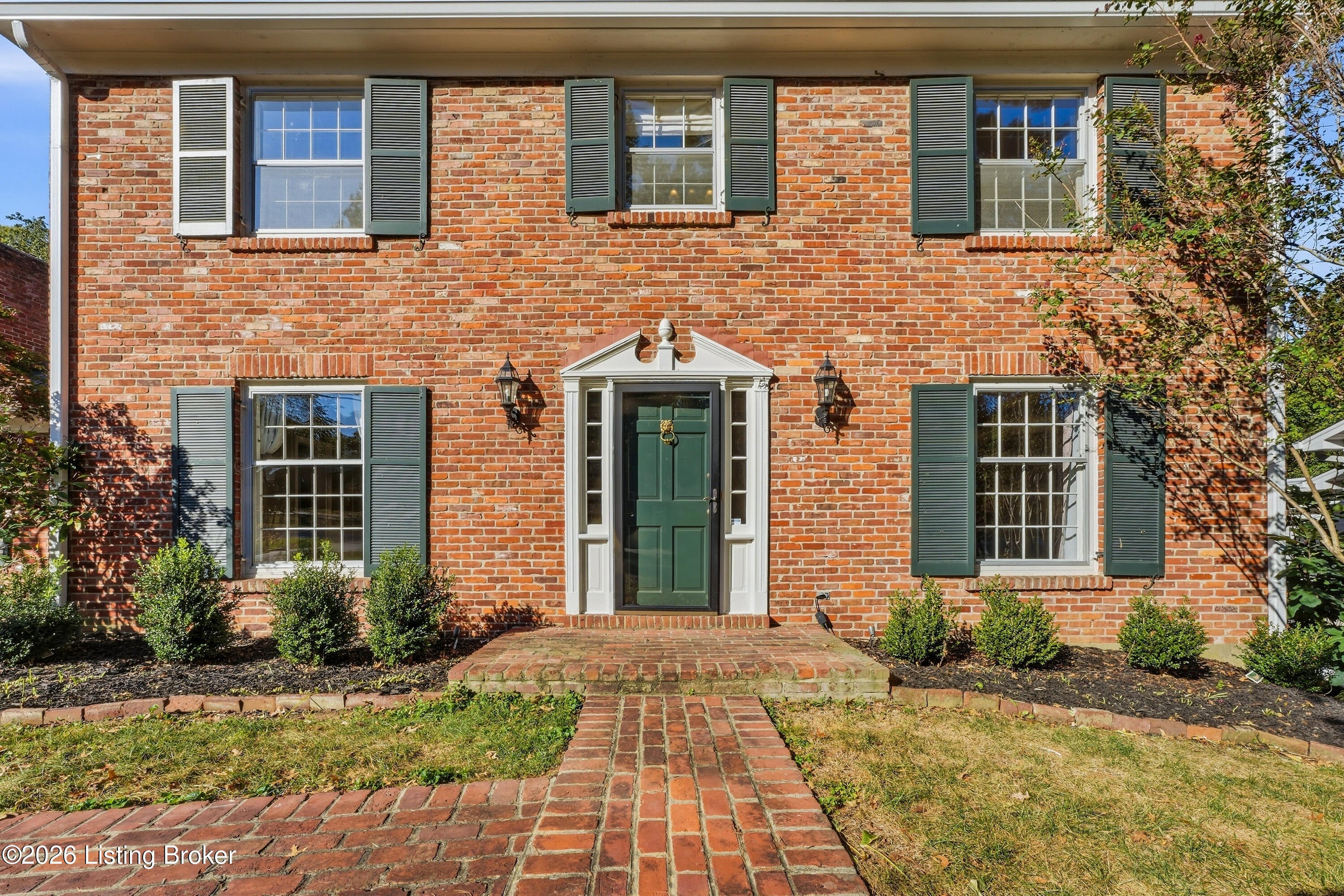 2318 Thornhill Rd