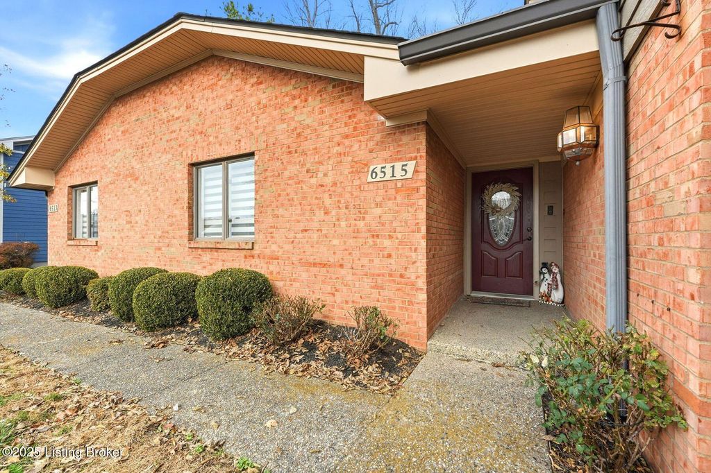 Photo of 6515 Marina Dr, Prospect, KY 40059 (MLS # 1707431)