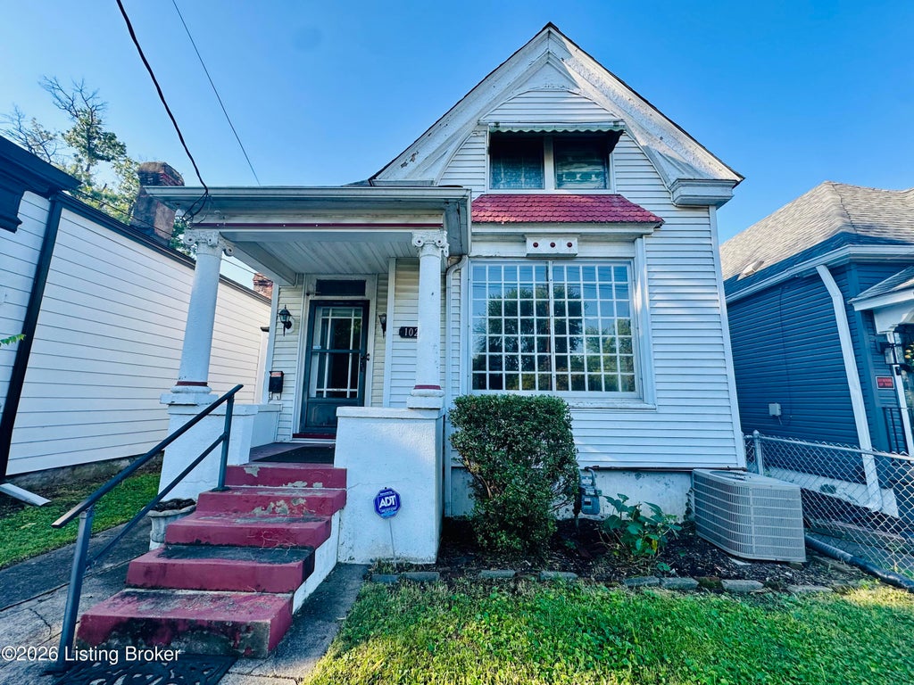 Photo of 1026 E Breckinridge St, Louisville, KY 40204 (MLS # 1731626)