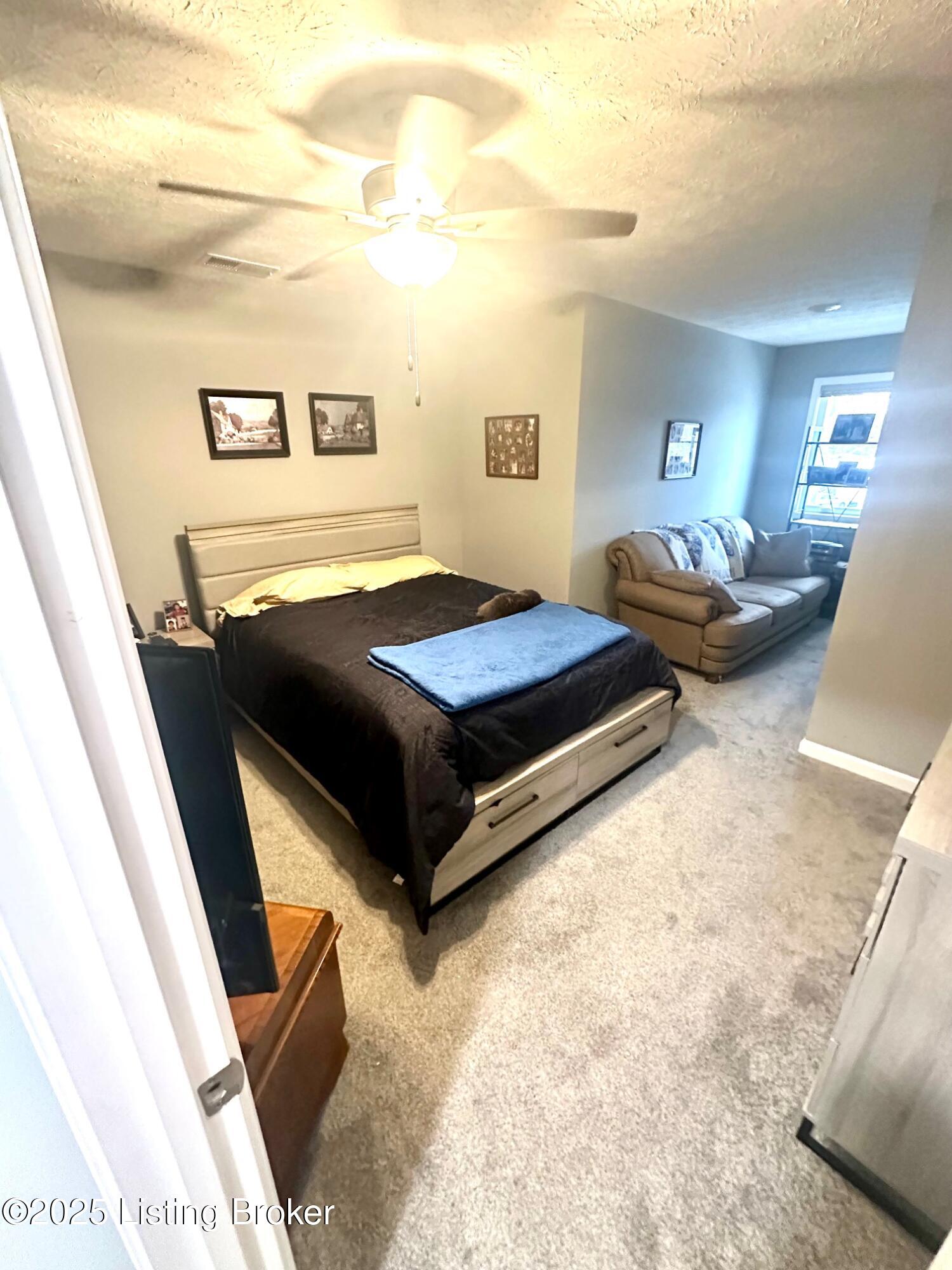 518 Eagle Pointe Dr, Louisville, Kentucky image 14