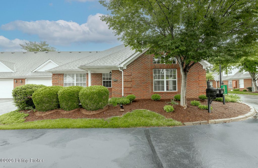 Photo of 10503 Wemberley Hill Blvd, Louisville, KY 40241 (MLS # 1718314)