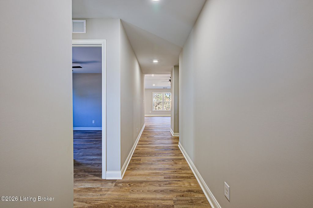 Photo of 158 Mapleview Dr, Mt Washington, KY 40047 (MLS # 1707468)