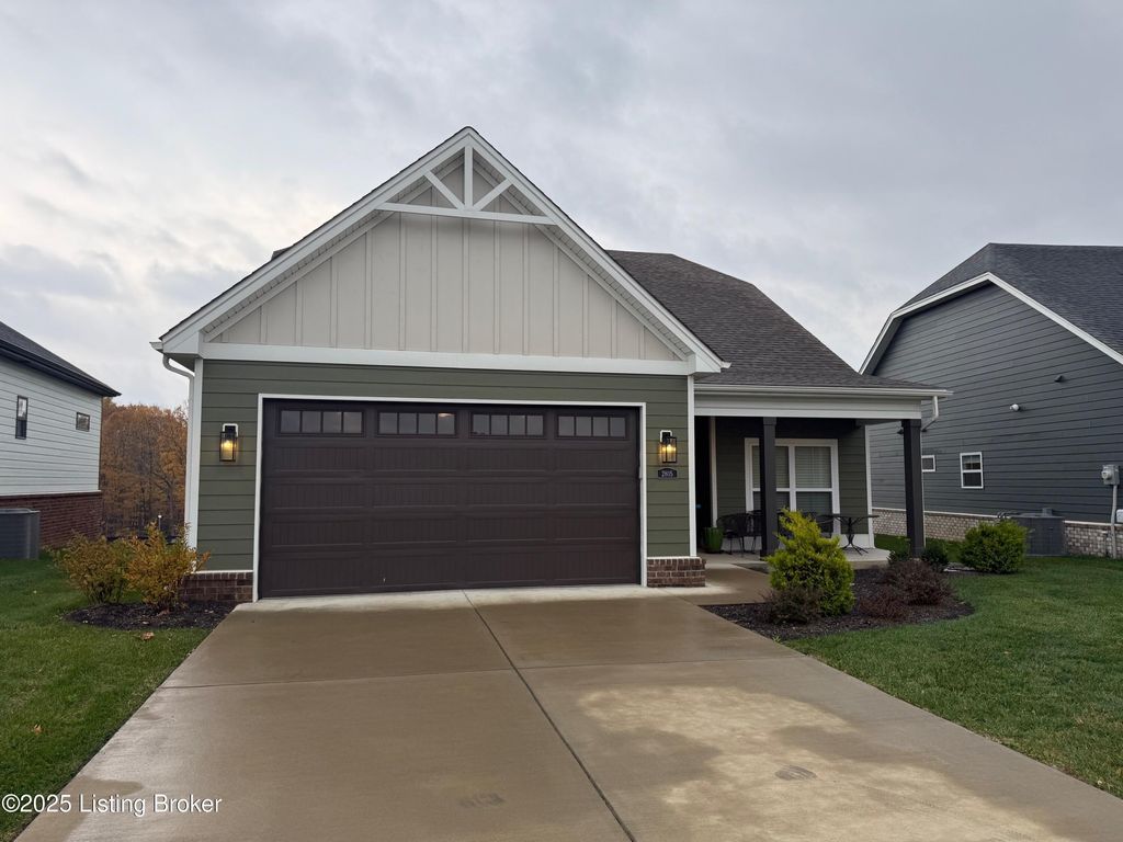 Photo of 2805 Alder Wood Ln, La Grange, KY 40031 (MLS # 1704080)