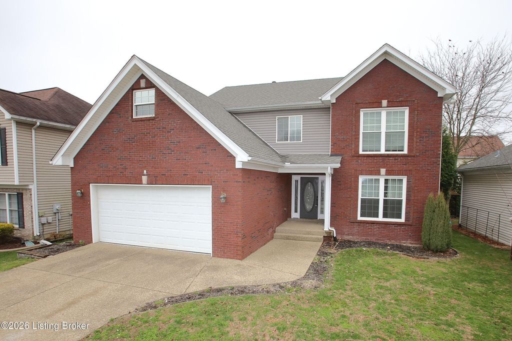 Photo of 8004 Village Gate Ct, Louisville, KY 40291 (MLS # 1710954)
