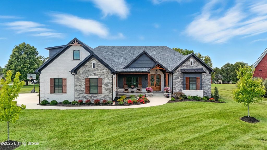 Photo of 132 Laurel Dr, Bardstown, KY 40004 (MLS # 1712377)