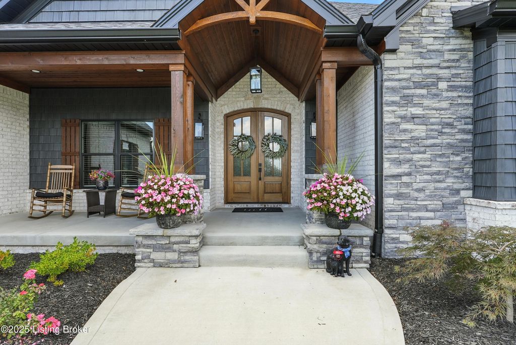 Photo of 132 Laurel Dr, Bardstown, KY 40004 (MLS # 1712377)