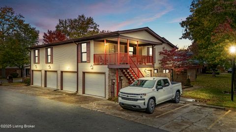 Photo of 3015 Groveview Ct, Louisville, KY 40214 (MLS # 1702293)