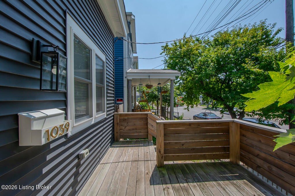 Photo of 1039 S Shelby St, Louisville, KY 40203 (MLS # 1727750)