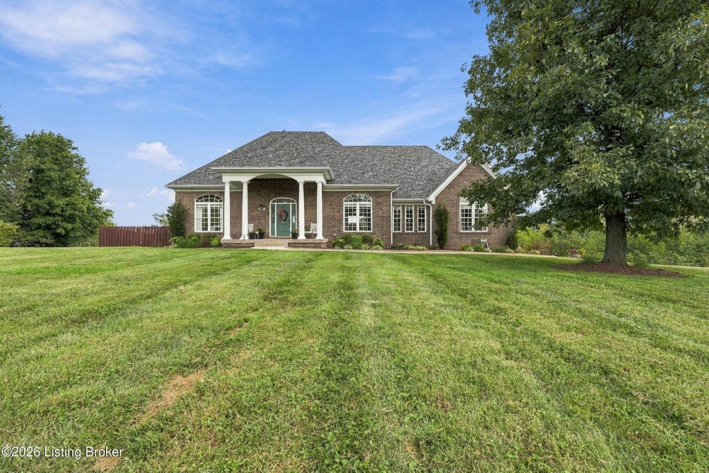Photo of 307 Pine View Ct, Mt Washington, KY 40047 (MLS # 1729843)