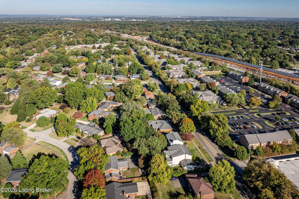 Photo of 1916 Rudy Ln, Louisville, KY 40207 (MLS # 1732471)