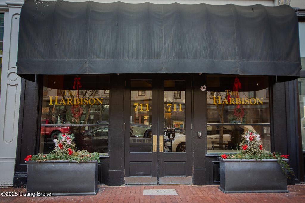 Photo of 711 W Main St #J, Louisville, KY 40202 (MLS # 1707134)