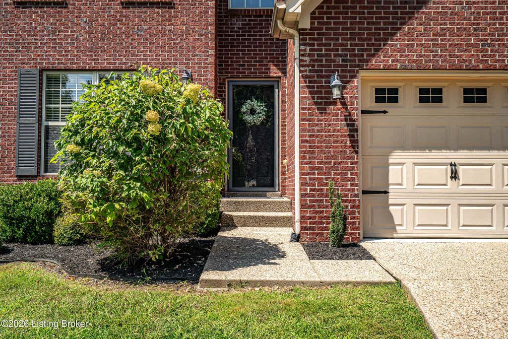 Photo of 16815 Summit Vista Way, Louisville, KY 40245 (MLS # 1727470)