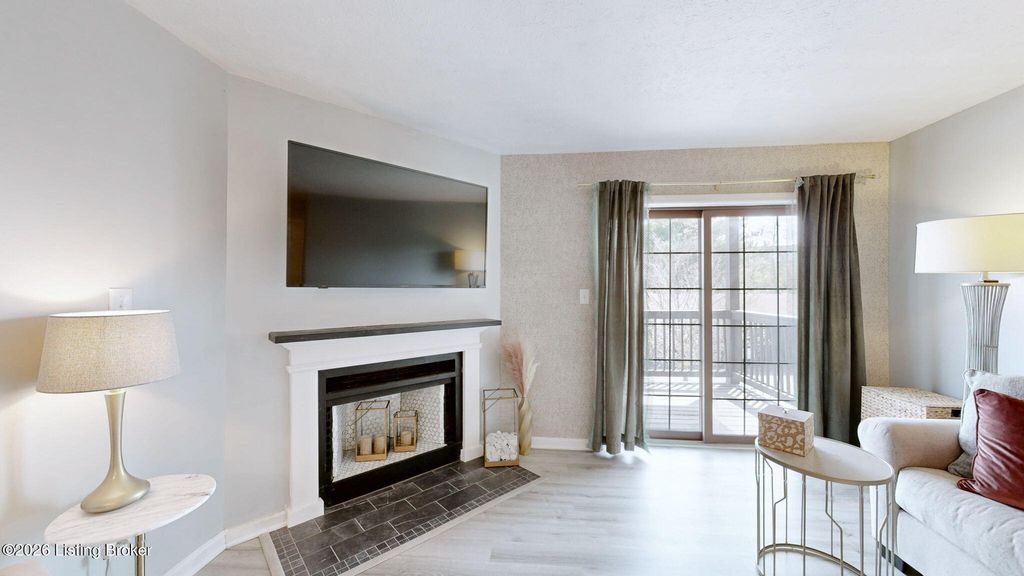 Photo of 9810 Whipps Mill Rd #UNIT 4, Louisville, KY 40223 (MLS # 1713955)