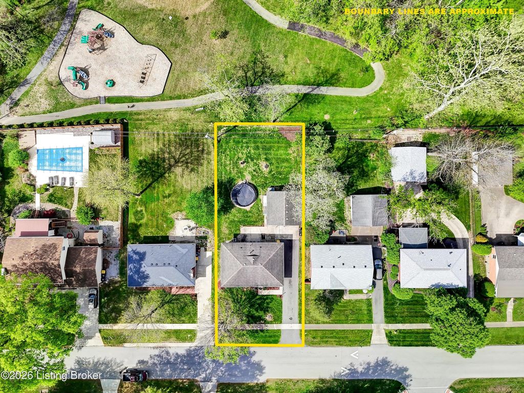 Photo of 410 Westwood Dr, Louisville, KY 40243 (MLS # 1714680)