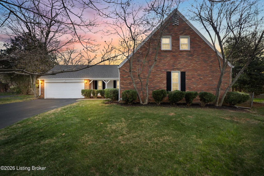 Photo of 2501 Meadow Vale Ct, Louisville, KY 40242 (MLS # 1711848)