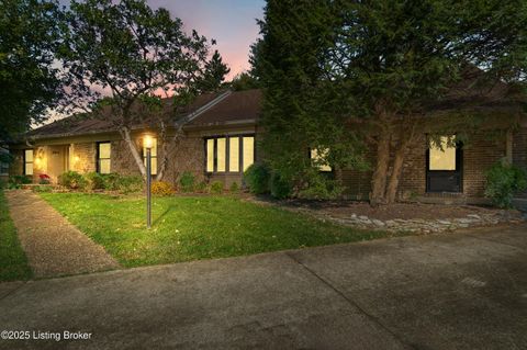 Photo of 2903 Lightheart Rd, Louisville, KY 40222 (MLS # 1703133)